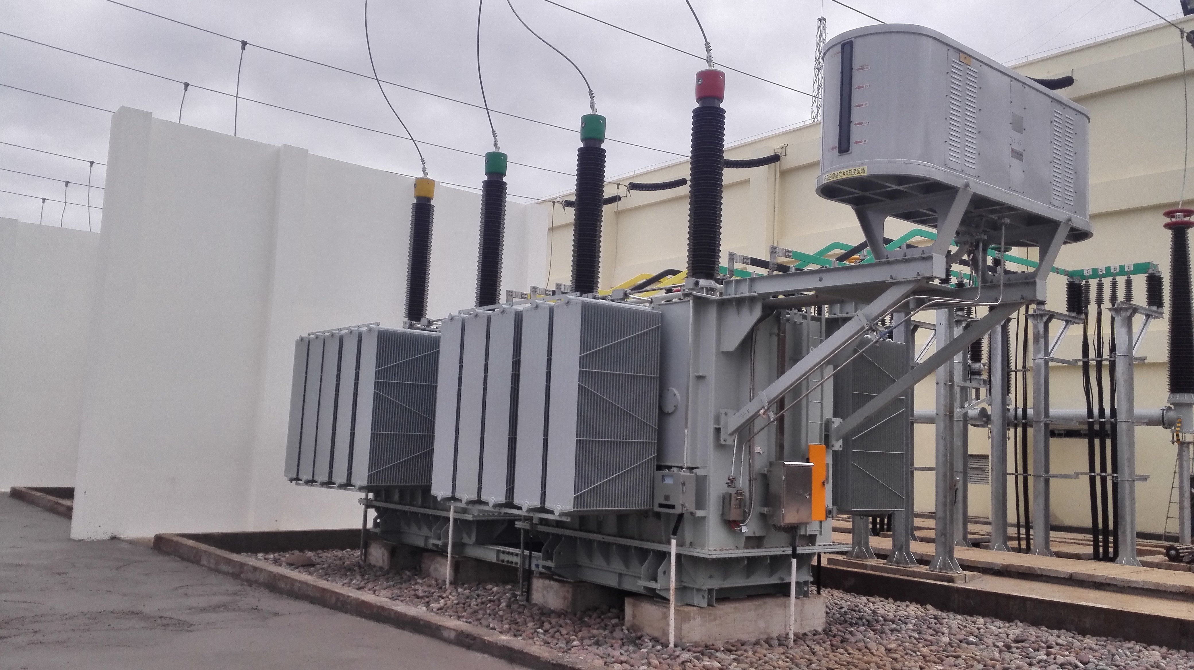 220kv组合式三相vv联结牵引变压器,云南变压器|云变电器|云南变压器